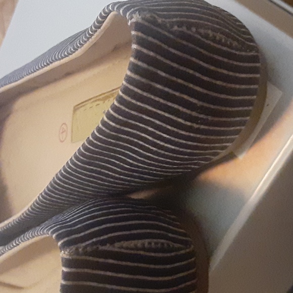 Brunella Striped Ballet Shoes - Picture 8 of 8
